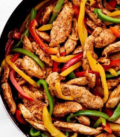 Spice Up Your Kitchen with Mouthwatering Fajitas de Pollo!